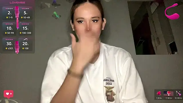 Snapshot of MeganTheRarest chatting on June 29, 8:53 am MeganTheRarest online show from June 29, 8:53 am