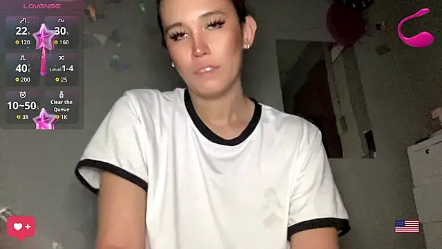 Snapshot of MeganTheRarest chatting on July 14, 2:16 am MeganTheRarest online show from July 14, 2:16 am