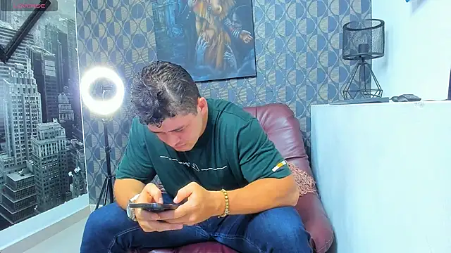 Leonsmoron online show from December 21, 10:50 pm