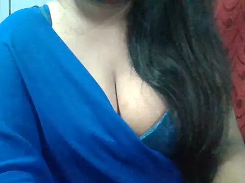 Snapshot of Roopshikha39 chatting on December 27, 10:26 pm Roopshikha39 online show from December 27, 10:26 pm