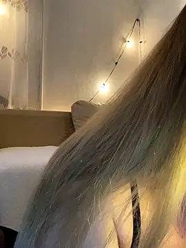 Lady  Maria online show from November 11, 4:18 pm