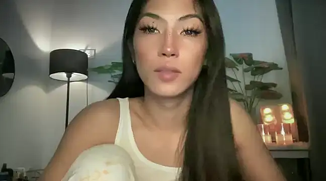 Snapshot of Bella_Gordon chatting on February 3, 5:51 am Bella Gordon online show from February 3, 5:51 am