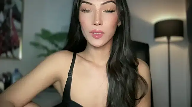 Snapshot of Bella_Gordon chatting on February 28, 11:45 pm Bella Gordon online show from February 28, 11:45 pm