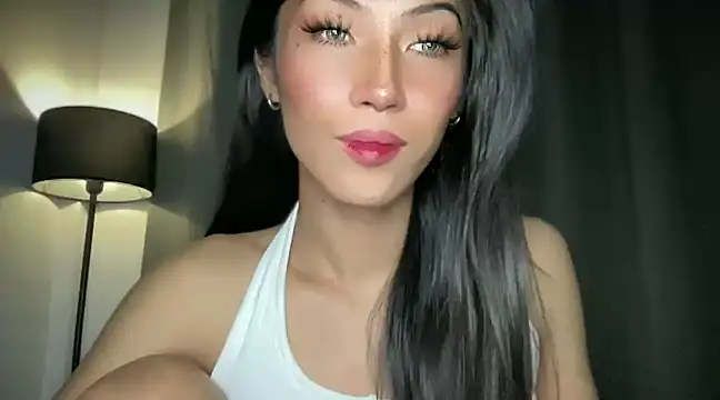 Snapshot of Bella_Gordon chatting on March 12, 10:39 pm Bella Gordon online show from March 12, 10:39 pm