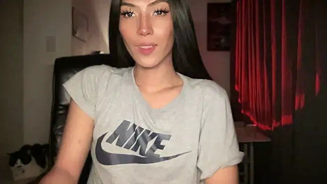 Snapshot of Bella_Gordon chatting on October 3, 2:58 pm Bella Gordon online show from October 3, 2:58 pm