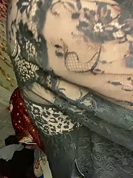 Snapshot of Var_Kiss chatting on March 4, 2:34 pm Var Kiss online show from March 4, 2:34 pm