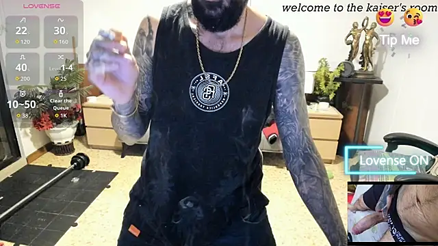 kaiser679  online show from April 15, 1:23 am