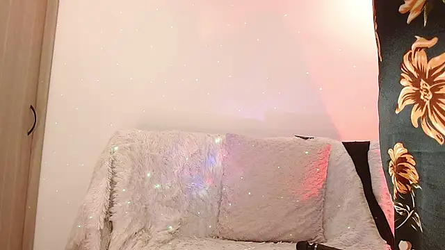 Snapshot of Gin_Zc chatting on January 18, 4:37 am Gin Zc online show from January 18, 4:37 am