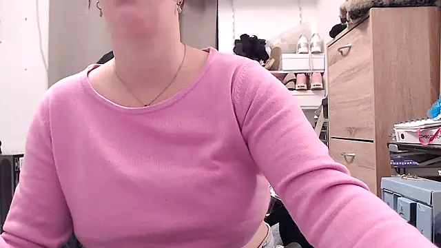 Amai Live online show from November 7, 8:03 am