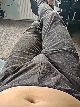 kiam471 online show from April 1, 2:03 pm