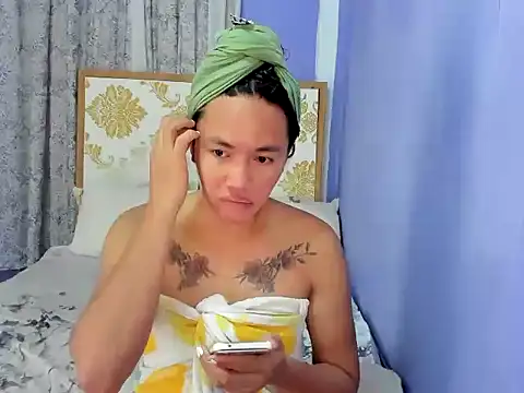 lady kim boner online show from November 1, 5:31 am