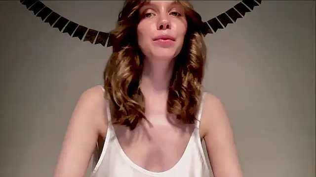 Nikki Mimimi online show from January 5, 1:15 pm