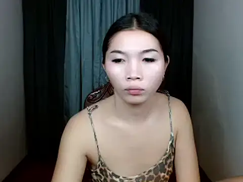Snapshot of ursexy_allison69 chatting on May 30, 10:51 pm ursexy allison69 online show from May 30, 10:51 pm
