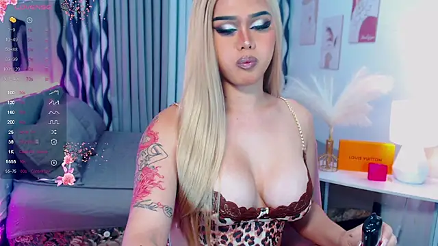 Snapshot of Ella_Fantasiax chatting on January 23, 3:05 am Ella Fantasiax online show from January 23, 3:05 am