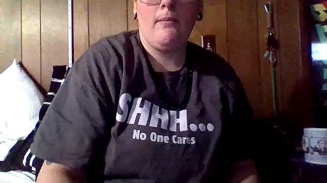 Snapshot of Mhunt666 chatting on March 5, 8:49 pm Mhunt666 online show from March 5, 8:49 pm