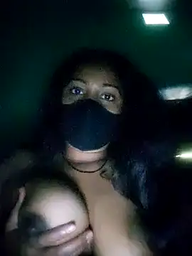 Shristiprakash0 online show from December 26, 7:13 am