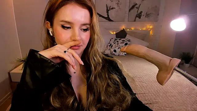 Betty June online show from February 21, 12:05 am