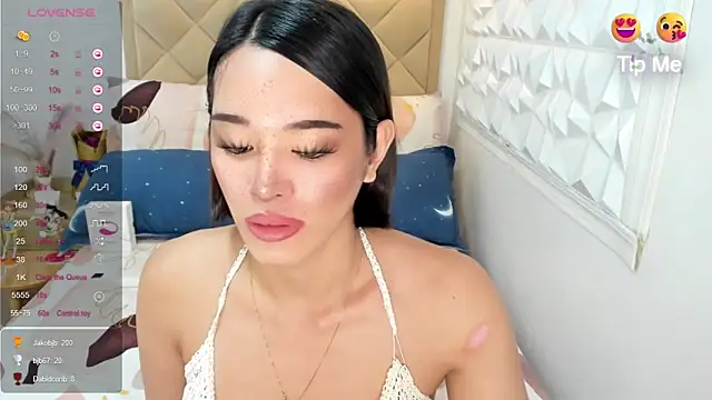 TsHeartXxx online show from May 11, 7:14 am