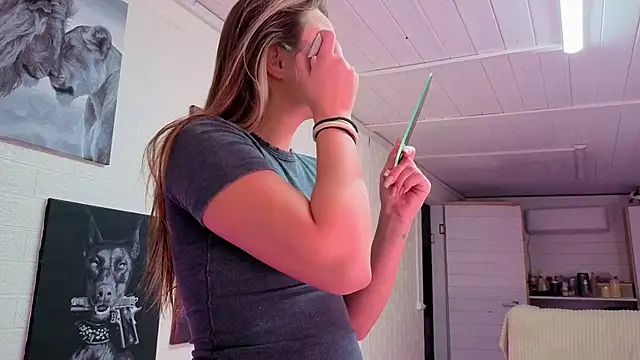 Snapshot of Misss_Vikk chatting on December 5, 6:22 am Misss Vikk online show from December 5, 6:22 am