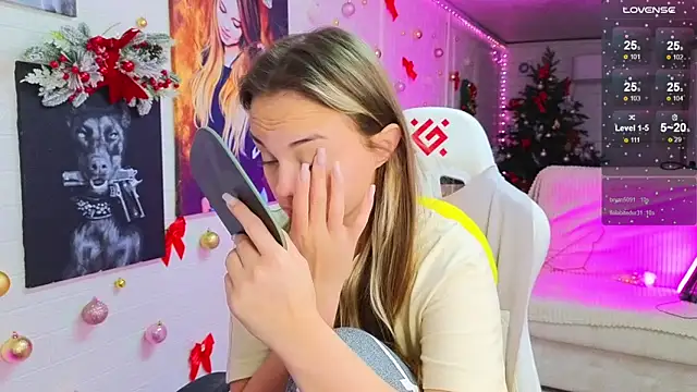 Snapshot of Misss_Vikk chatting on December 20, 2:07 am Misss Vikk online show from December 20, 2:07 am