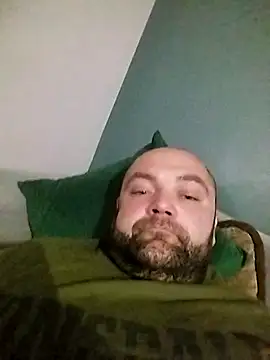 Snapshot of Zboczuszek1991 chatting on October 5, 10:18 pm Zboczuszek1991 online show from October 5, 10:18 pm