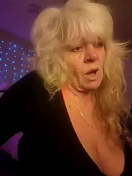 Snapshot of IMS_BHAVEN chatting on December 9, 4:01 am IMS BHAVEN online show from December 9, 4:01 am