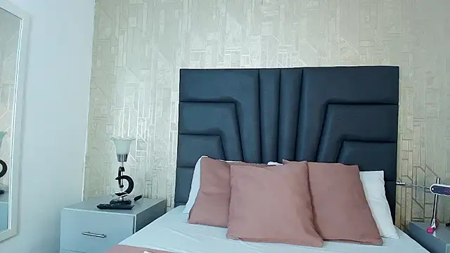 Isabella Harley online show from January 16, 1:59 pm