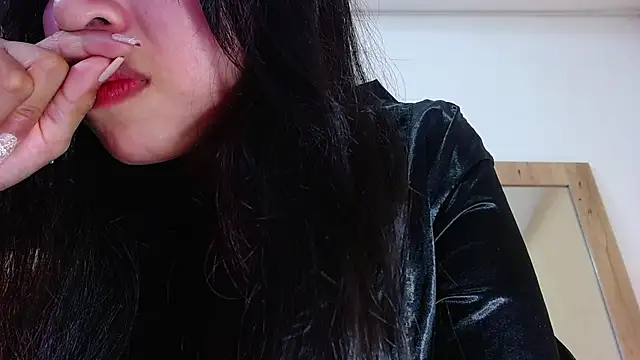 Snapshot of Sweet_baby_hellen chatting on December 7, 6:54 am Sweet baby hellen online show from December 7, 6:54 am