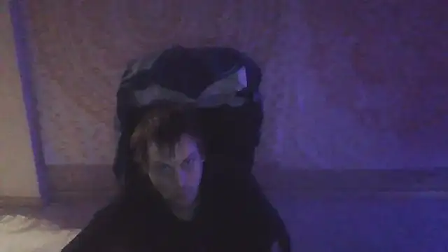 Snapshot of slankecrosdresser chatting on December 9, 5:08 pm slankecrosdresser online show from December 9, 5:08 pm