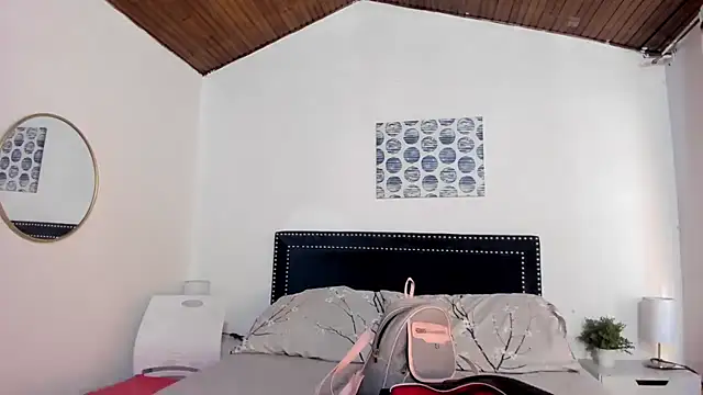 ZulyMichels online show from November 1, 1:13 pm