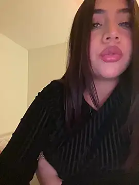 Snapshot of marcimaa chatting on February 2, 2:27 am marcimaa online show from February 2, 2:27 am