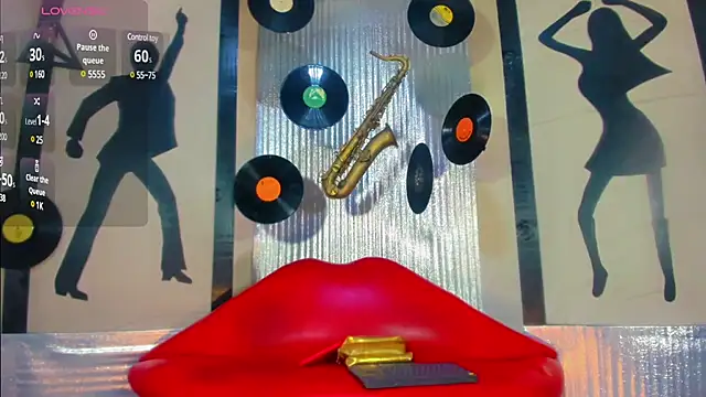 nickyminach  online show from February 22, 7:36 pm