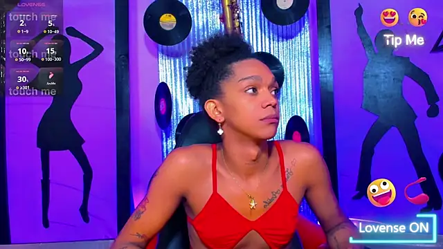 nickyminach  online show from February 6, 3:22 am