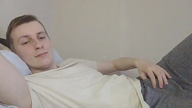 Snapshot of your_andy chatting on April 12, 5:56 am your andy online show from April 12, 5:56 am