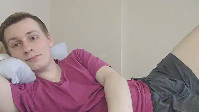 Snapshot of your_andy chatting on April 18, 6:28 am your andy online show from April 18, 6:28 am