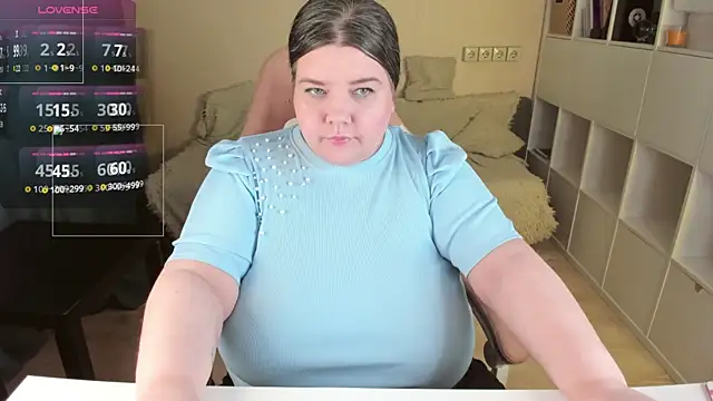 PlumPie online show from May 2, 8:03 pm