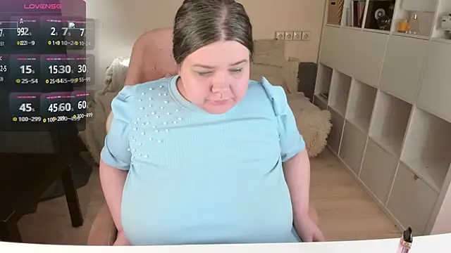PlumPie online show from May 6, 3:28 pm