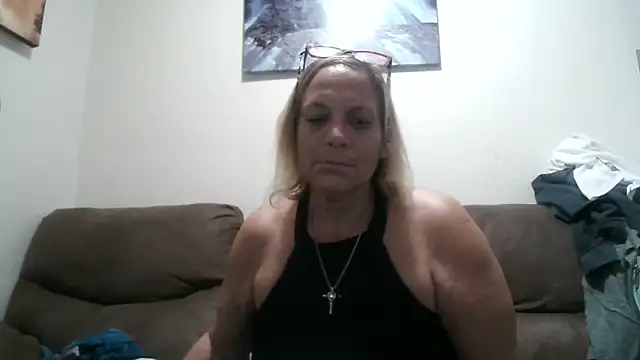 Snapshot of Victoria121565 chatting on May 3, 8:15 pm Victoria121565 online show from May 3, 8:15 pm