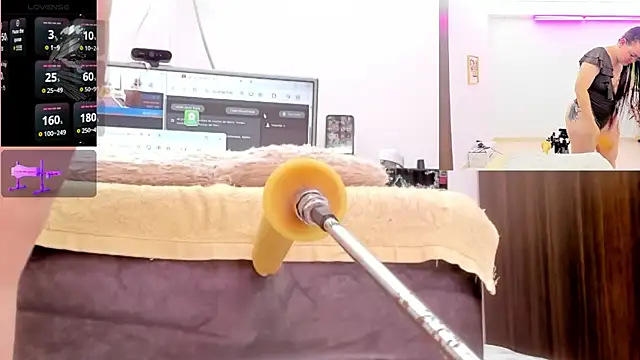 Paulina Davis  online show from February 19, 12:28 am