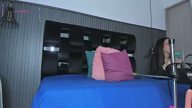 levana1 online show from October 23, 2:00 am