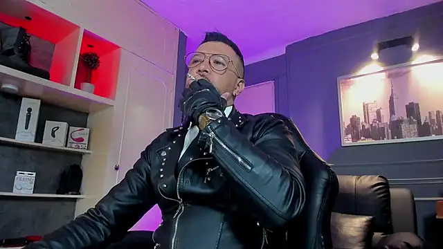 MrFrank tattoo online show from February 14, 10:34 am