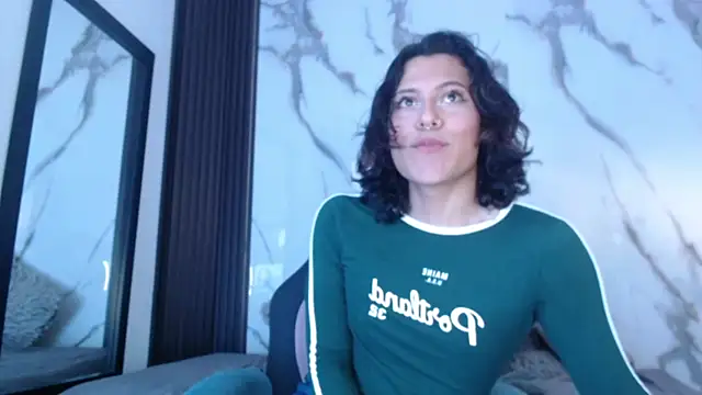 oliver  brown online show from April 17, 10:46 pm