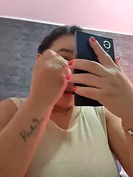 LizzRouse online show from November 11, 5:02 pm