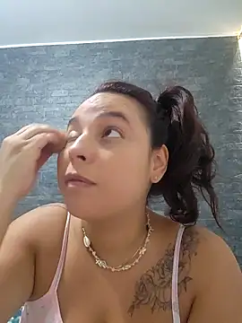 LizzRouse online show from December 18, 1:39 pm