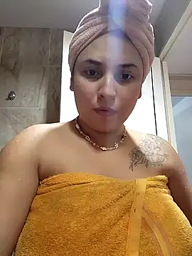 LizzRouse online show from January 8, 8:55 pm