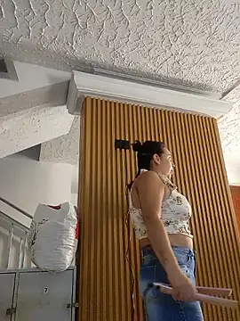 LizzRouse online show from March 4, 6:47 pm