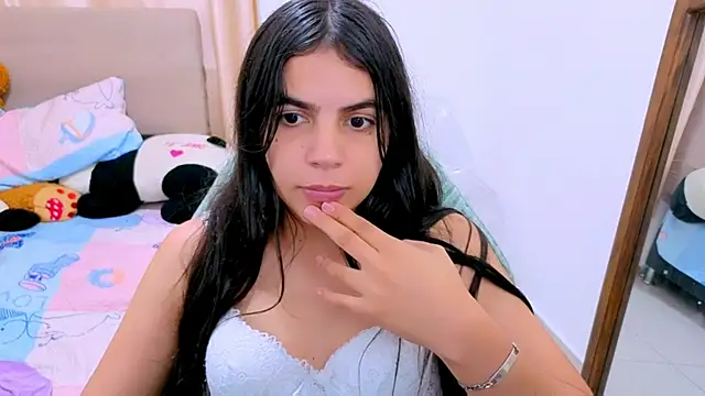  elenna online show from February 7, 6:00 pm