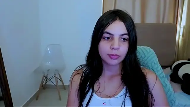 Snapshot of _elenna chatting on July 13, 5:27 pm elenna online show from July 13, 5:27 pm