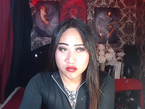 Snapshot of BlackAlison chatting on May 6, 2:55 pm BlackAlison online show from May 6, 2:55 pm