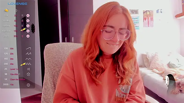 linda giggle online show from December 13, 4:49 pm